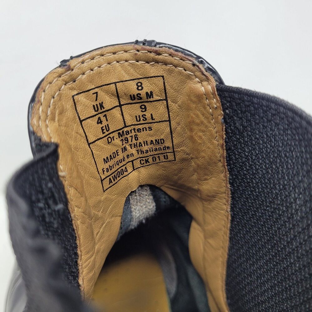 Dr. Martens Doc Boots Womens 9 Black Smooth Leather 2976 Chelsea Distressed 90s - Picture 8 of 12